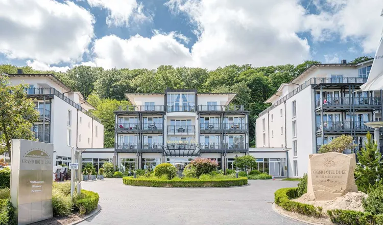 Exterior view of the Grand Hotel Binz – modern five-star hotel in a quiet location with Asian-style spa